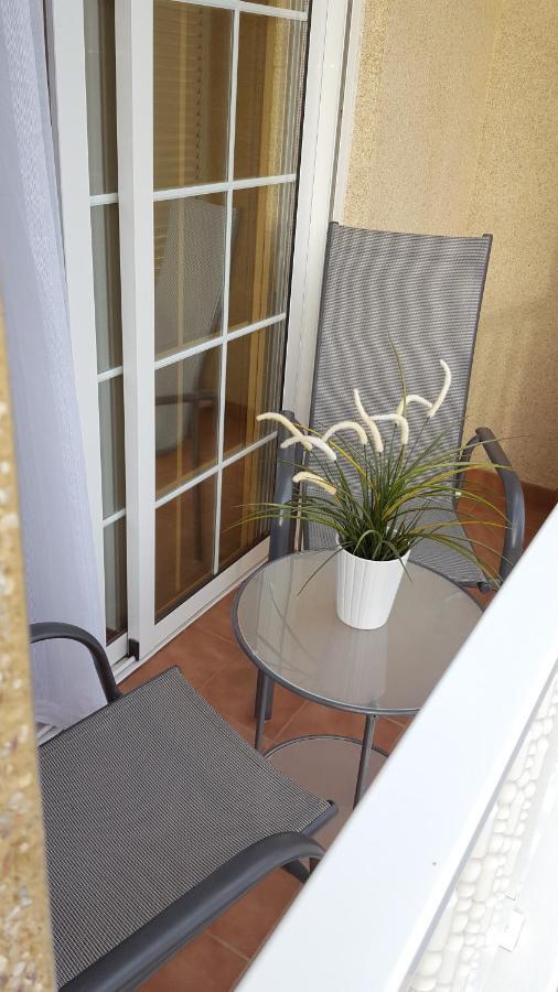 Toronjil Apartment *